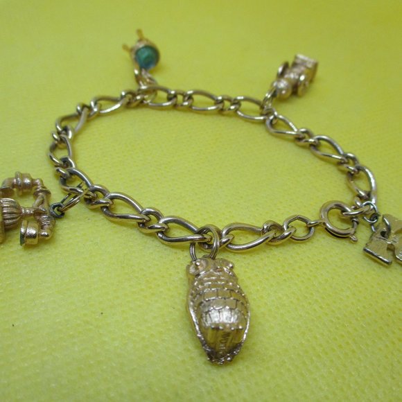 Avon Gold Tone Charm Bracelet Owl Telephone Chair Coffee Grinder Liberty Bell - Picture 8 of 10